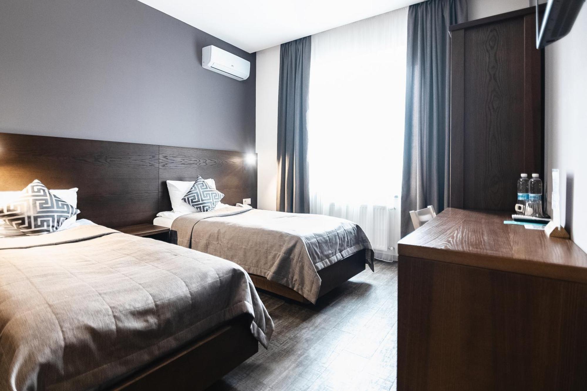 Geography Hotel Veresneve Eksteriør billede