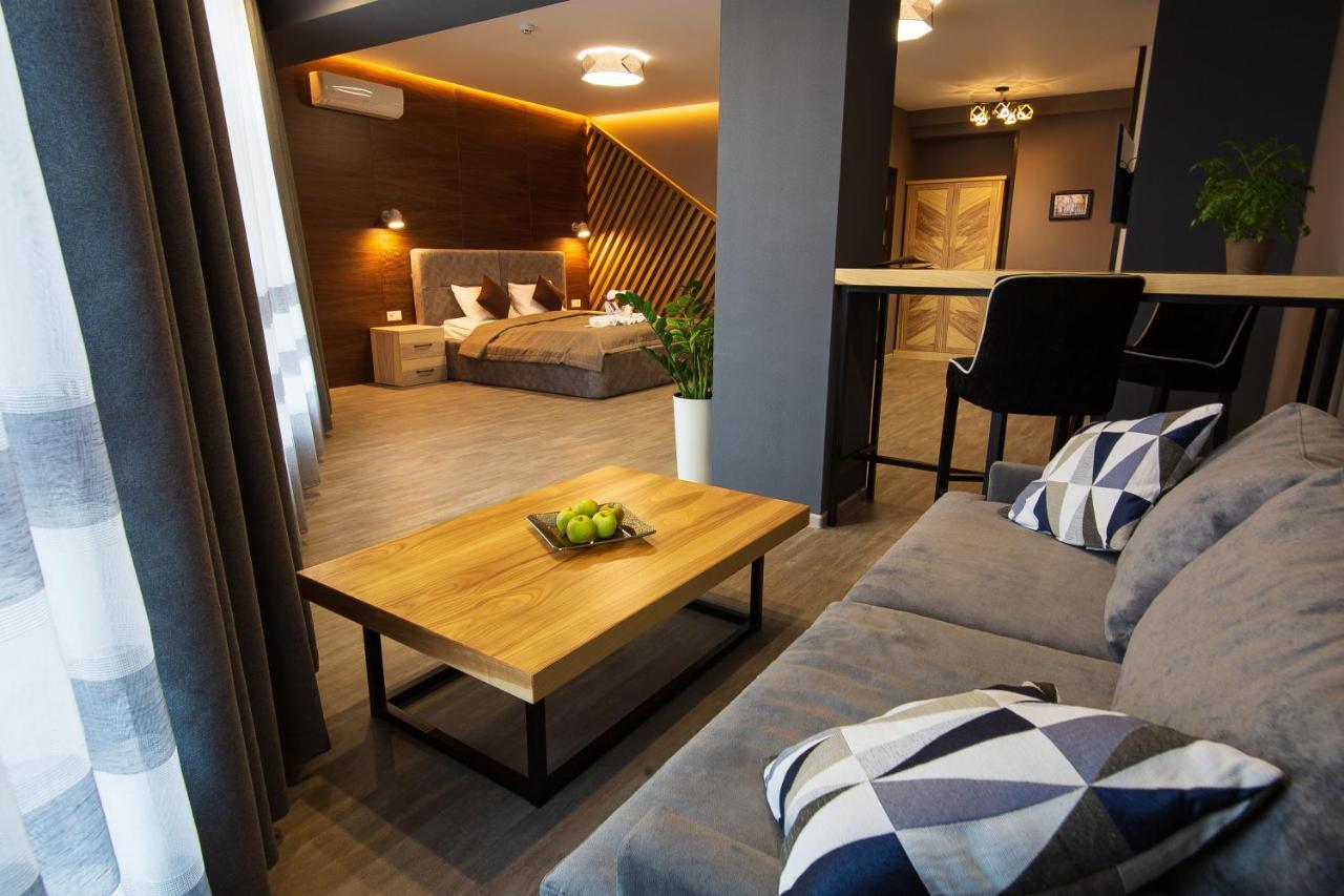 Geography Hotel Veresneve Eksteriør billede